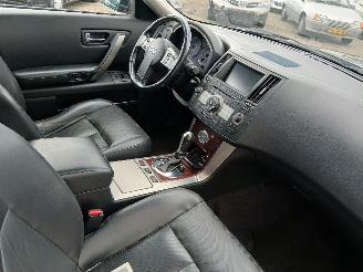 Infiniti FX FX (S50) SUV 45 4.5i 32V VVT AWD (VK45DE) [232kW]  (01-2003/12-2008) picture 8