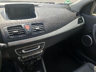 Renault Mégane Megane III Berline (BZ) Hatchback 5-drs 1.4 16V TCe 130 (H4J-700(H4J-A=
7)) [96kW]  (04-2009/02-2016) picture 17