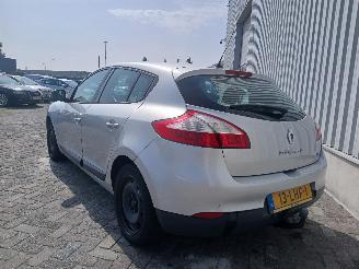 Renault Mégane Megane III Berline (BZ) Hatchback 5-drs 1.4 16V TCe 130 (H4J-700(H4J-A=
7)) [96kW]  (04-2009/02-2016) picture 5