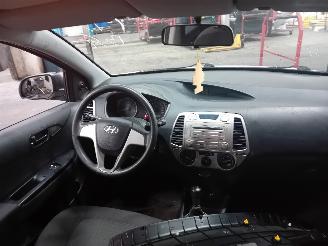 Hyundai I-20 i20 Hatchback 1.2i 16V (G4LA) [57kW]  (09-2008/12-2012) picture 5