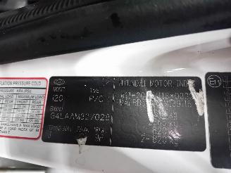 Hyundai I-20 i20 Hatchback 1.2i 16V (G4LA) [57kW]  (09-2008/12-2012) picture 6