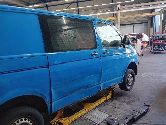 Volkswagen Transporter Transporter T5 Van 2.0 TDI DRF (CAAB) [75kW]  (09-2009/08-2015) picture 3