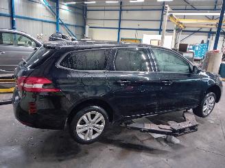 Peugeot 308 308 SW (L4/L9/LC/LJ/LR) Combi 5-drs 1.6 BlueHDi 120 (DV6FC(BHZ)) [88kW=
]  (03-2014/12-2021) picture 3