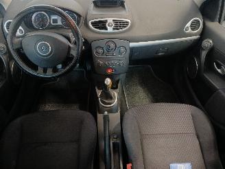 Renault Clio Clio III Estate/Grandtour (KR) Combi 1.2 16V TCE 100 (D4F-784(D4F-H7))=
 [74kW]  (11-2007/12-2012) picture 11