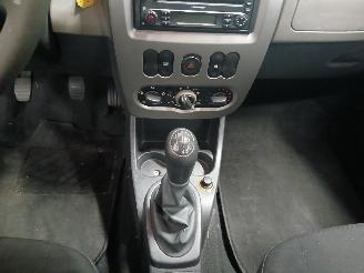 Dacia Sandero Sandero I (BS) Hatchback 1.4 (K7J-710(K7J-A7)) [55kW]  (06-2008/12-201=
2) picture 18