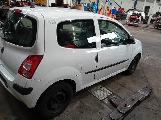 Renault Twingo Twingo II (CN) Hatchback 3-drs 1.2 (D7F-800(Euro 4)) [43kW]  (03-2007/=
09-2014) picture 3
