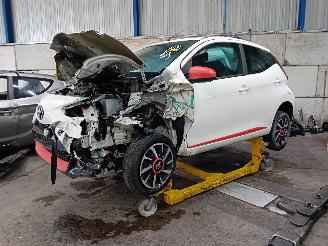 demontáž osobní automobily Toyota Aygo Aygo (B40) Hatchback 1.0 12V VVT-i (1KR-FE) [53kW]  (03-2018/...) 2019