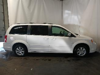 Chrysler Town & Country Voyager/Grand Voyager (RT) MPV 3.8 V6 Grand Voyager (EGH) [142kW]  (10=
-2007/...) picture 7