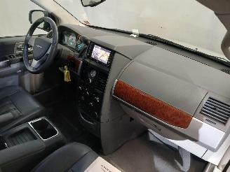 Chrysler Town & Country Voyager/Grand Voyager (RT) MPV 3.8 V6 Grand Voyager (EGH) [142kW]  (10=
-2007/...) picture 8