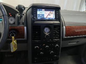Chrysler Town & Country Voyager/Grand Voyager (RT) MPV 3.8 V6 Grand Voyager (EGH) [142kW]  (10=
-2007/...) picture 18