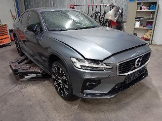 Volvo S-60 S60 III (ZS) Sedan 2.0 T5 16V (B4204T26) [184kW]  (02-2019/12-2021) picture 2