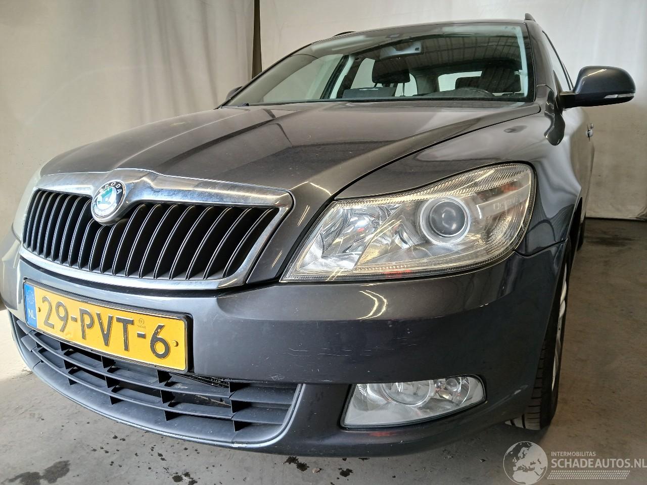 Skoda Octavia Octavia Combi (1Z5) Combi 5-drs 1.2 TSI (CBZB) [77kW]  (02-2010/04-201=
3)