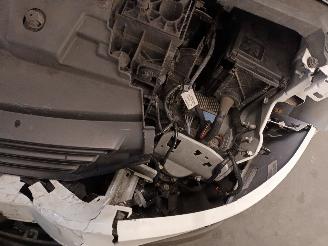 Renault Trafic Trafic (1FL/2FL/3FL/4FL) Van 1.6 dCi 125 Twin Turbo (R9M-452(R9M-D4)) =
[92kW]  (07-2015/...) picture 18