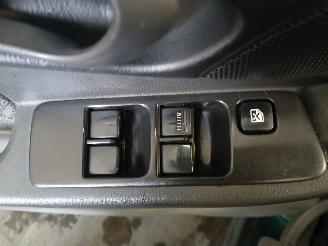 Subaru Forester Forester (SF) SUV 2.0 16V (EJ202) [90kW]  (08-1997/09-2002) picture 14