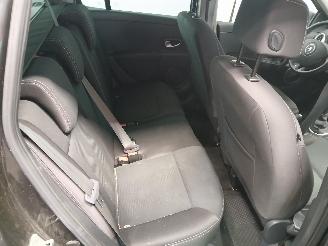 Renault Clio Clio III Estate/Grandtour (KR) Combi 1.2 16V TCE 100 (D4F-784(D4F-H7))=
 [74kW]  (11-2007/12-2012) picture 9