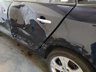 Renault Mégane Megane III Grandtour (KZ) Combi 5-drs 2.0 16V CVT (M4R-F713) [103kW]  =
(05-2009/02-2016) picture 24