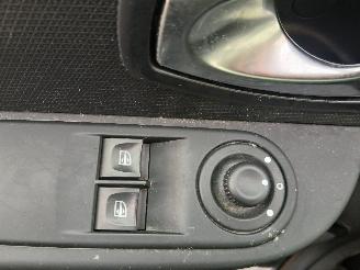 Renault Clio Clio IV (5R) Hatchback 5-drs 1.5 Energy dCi 90 FAP (K9K-628(K9K-E6)) [=
66kW]  (11-2012/08-2021) picture 14