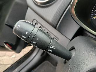 Renault Clio Clio IV (5R) Hatchback 5-drs 1.5 Energy dCi 90 FAP (K9K-628(K9K-E6)) [=
66kW]  (11-2012/08-2021) picture 15