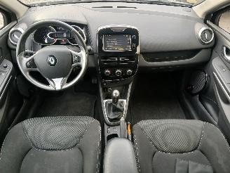 Renault Clio Clio IV (5R) Hatchback 5-drs 1.5 Energy dCi 90 FAP (K9K-628(K9K-E6)) [=
66kW]  (11-2012/08-2021) picture 11