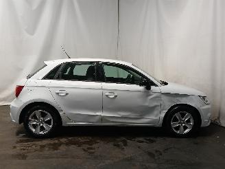 Audi A1 A1 Sportback (8XA/8XF) Hatchback 5-drs 1.0 TFSI Ultra 12V (CHZB(Euro 6=
)) [70kW]  (03-2015/10-2018) picture 6