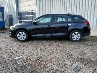 Renault Mégane Megane III Grandtour (KZ) Combi 5-drs 1.5 dCi 90 (K9K-834(K9K-H8)) [66=
kW]  (05-2009/04-2016) picture 4