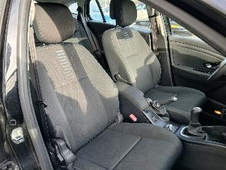 Renault Mégane Megane III Grandtour (KZ) Combi 5-drs 1.5 dCi 90 (K9K-834(K9K-H8)) [66=
kW]  (05-2009/04-2016) picture 8