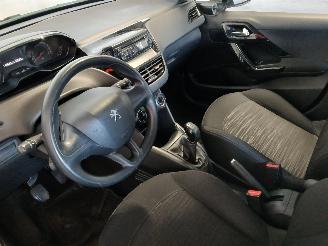 Peugeot 208 208 I (CA/CC/CK/CL) Hatchback 1.0 Vti 12V PureTech (EB0(ZMZ)) [50kW]  =
(03-2012/12-2019) picture 11