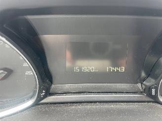 Peugeot 308 308 SW (L4/L9/LC/LJ/LR) Combi 5-drs 1.2 12V e-THP PureTech 110 (EB2DT(=
HNZ)) [81kW]  (03-2014/12-2021) picture 2