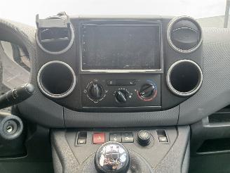 Peugeot Partner Partner (GC/GF/GG/GJ/GK) Van 1.6 (TU5JP4B(NFR)) [66kW]  (04-2008/02-20=
12) picture 16