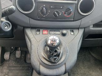 Peugeot Partner Partner (GC/GF/GG/GJ/GK) Van 1.6 (TU5JP4B(NFR)) [66kW]  (04-2008/02-20=
12) picture 17