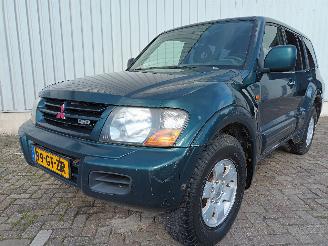Mitsubishi Pajero Pajero Hardtop (V8/9) Terreinwagen 3.2 DI-D 16V (4M41) [121kW]  (04-20=
00/12-2006) picture 2