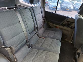 Mitsubishi Pajero Pajero Hardtop (V8/9) Terreinwagen 3.2 DI-D 16V (4M41) [121kW]  (04-20=
00/12-2006) picture 16