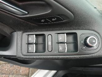 Volkswagen Golf Golf VI (5K1) Hatchback 1.4 TSI 160 16V (CAVD) [118kW]  (10-2008/11-20=
12) picture 12