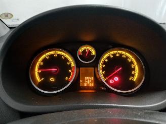 Opel Corsa Corsa D Hatchback 1.4 16V Twinport (A14XER(Euro 5)) [74kW]  (12-2009/0=
8-2014) picture 21