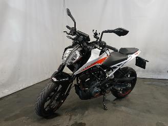 krockskadad bil aanhanger -  Algemeen=20 2023/3