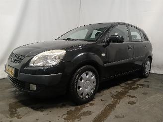 Kia Rio Rio II (DE) Hatchback 1.4 16V (G4EE) [71kW]  (03-2005/12-2011) picture 3