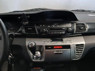 Honda Fr-v FR-V (BE) MPV 1.7 16V (D17A2) [92kW]  (02-2005/12-2006) picture 18