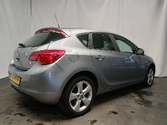 Opel Astra Astra J (PC6/PD6/PE6/PF6) Hatchback 5-drs 1.4 Turbo 16V (A14NET(Euro 5=
)) [103kW]  (12-2009/10-2015) picture 6