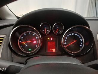 Opel Astra Astra J (PC6/PD6/PE6/PF6) Hatchback 5-drs 1.4 Turbo 16V (A14NET(Euro 5=
)) [103kW]  (12-2009/10-2015) picture 19