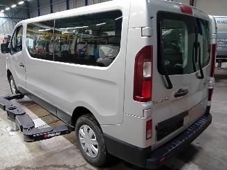 Renault Trafic Trafic Passenger (1JL/2JL/3JL/4JL) Bus 2.0 dCi 16V 120 (M9R-710(M9R-V7=
)) [88kW]  (06-2019/...) picture 4