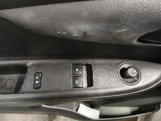 Opel Karl Karl Hatchback 5-drs 1.0 12V (B10XE(Euro 6)) [55kW]  (01-2015/03-2019)= picture 12