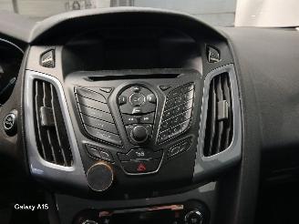 Ford Focus Focus 3 Hatchback 1.0 Ti-VCT EcoBoost 12V 100 (M2DA(Euro 5)) [74kW]  (=
02-2012/05-2018) picture 16