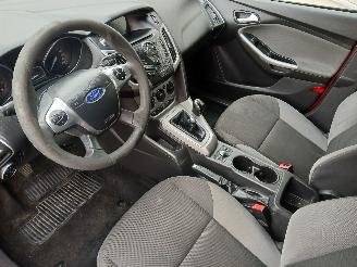 Ford Focus Focus 3 Wagon Combi 1.0 Ti-VCT EcoBoost 12V 125 (M1DA(Euro 5)) [92kW] =
 (02-2012/05-2018) picture 11