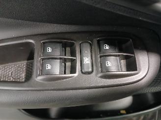 Fiat 500L 500L (199) MPV 0.9 TwinAir Turbo 105 (199.B.6000(Euro 6)) [77kW]  (09-=
2012/...) picture 12