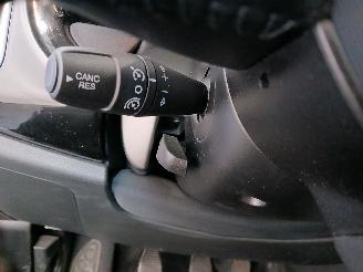 Fiat 500L 500L (199) MPV 0.9 TwinAir Turbo 105 (199.B.6000(Euro 6)) [77kW]  (09-=
2012/...) picture 18