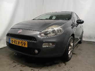 Vaurioauto  passenger cars Fiat Punto Punto III (199) Hatchback 0.9 TwinAir (312.A.2000) [63kW]  (03-2012/..=
=2E) 2013/5