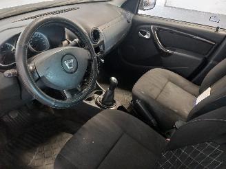 Dacia Duster Duster (HS) SUV 1.6 16V (K4M-690(K4M-F6)) [77kW]  (04-2010/01-2018) picture 12