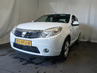Coche accidentado Dacia Sandero Sandero I (BS) Hatchback 1.2 16V (D4F-732(D4F-F7)) [55kW]  (11-2008/12=
-2012) 2009/10