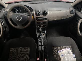 Dacia Sandero Sandero I (BS) Hatchback 1.4 (K7J-710(K7J-A7)) [55kW]  (06-2008/12-201=
2) picture 11