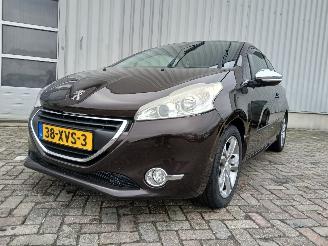 uszkodzony samochody osobowe Peugeot 208 208 I (CA/CC/CK/CL) Hatchback 1.6 HDi 115 16V (DV6C(9HD)) [84kW]  (03-=
2012/12-2019) 2012/9